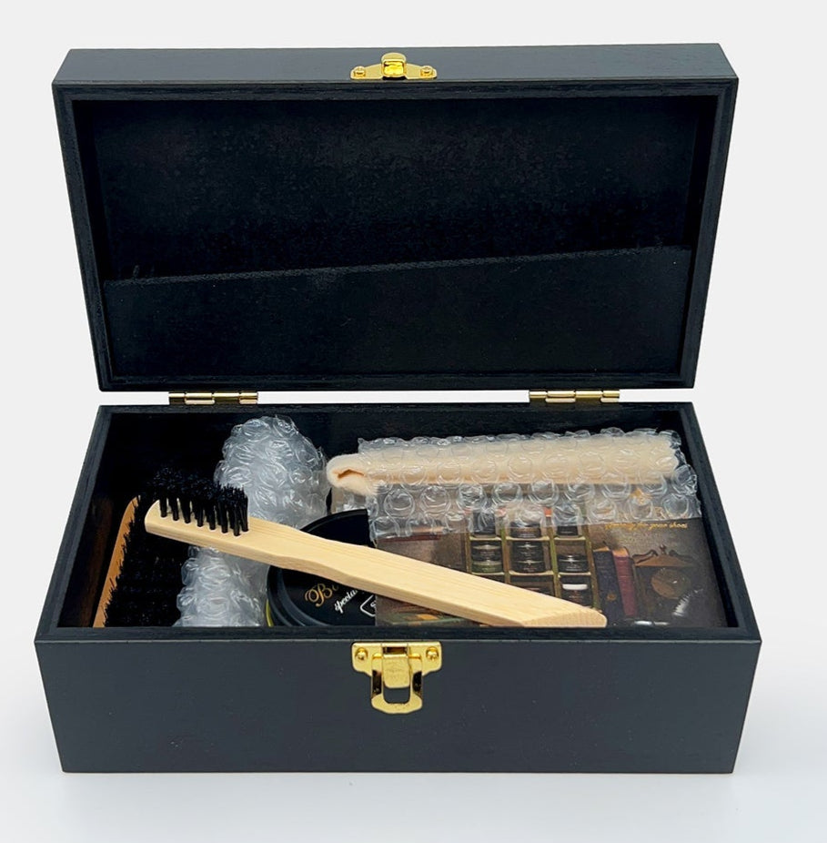 Spumoni Shoe Care Set